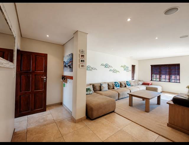 4 BEDROOM TOWNHOUSE FOR SALE IN THREE RIVERS PROPER